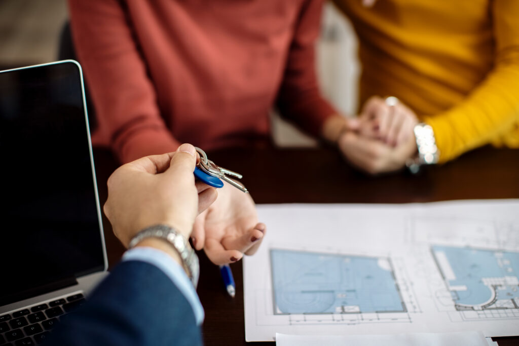 se puede vender una vivienda con cargas